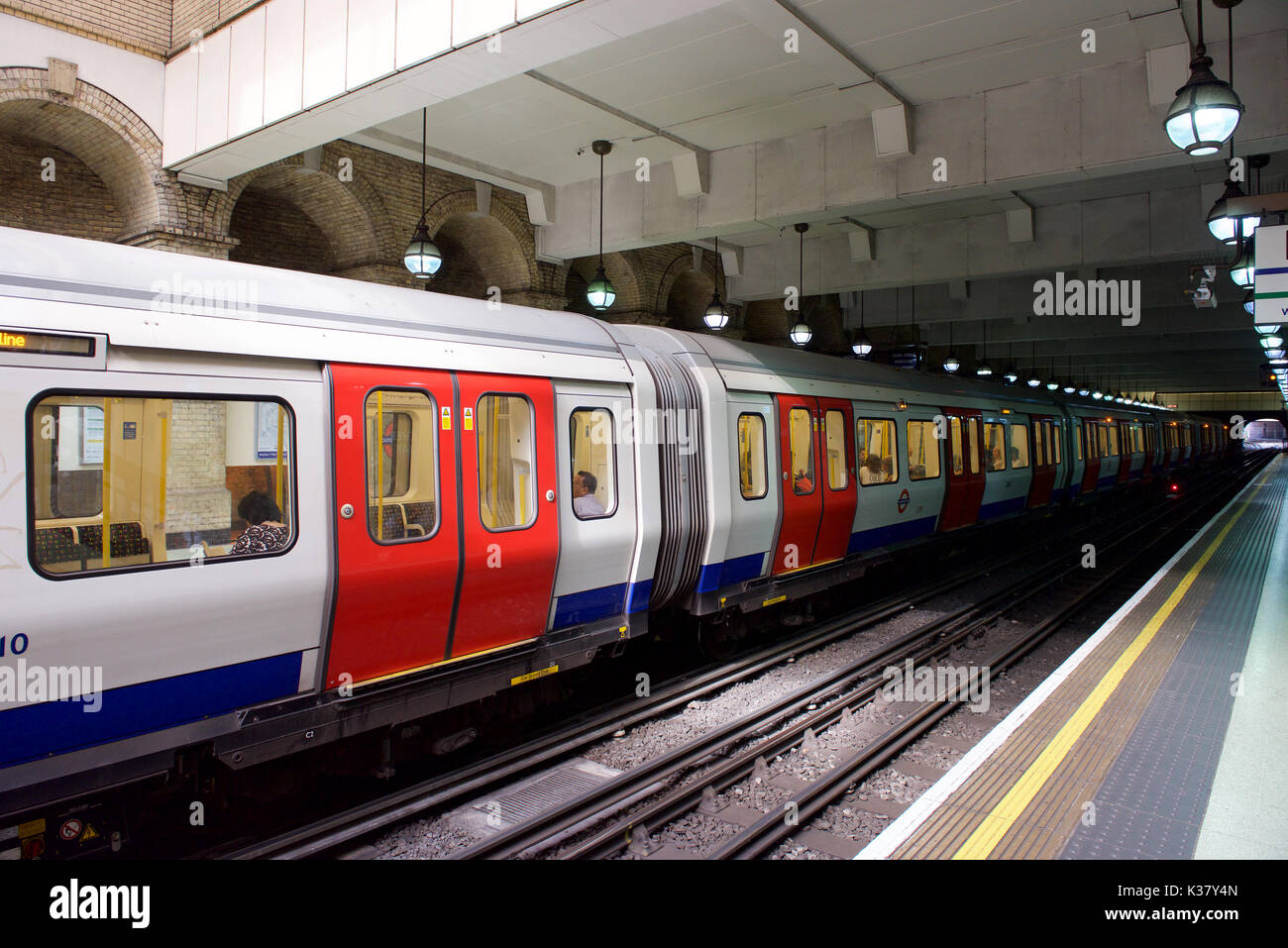 Gloucester Road London Stock Photos & Gloucester Road London Stock
