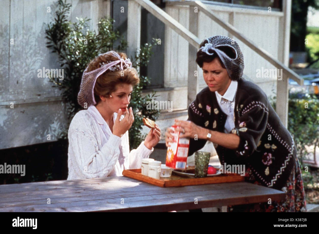 Steel magnolias, 1989 julia roberts hires stock photography and images