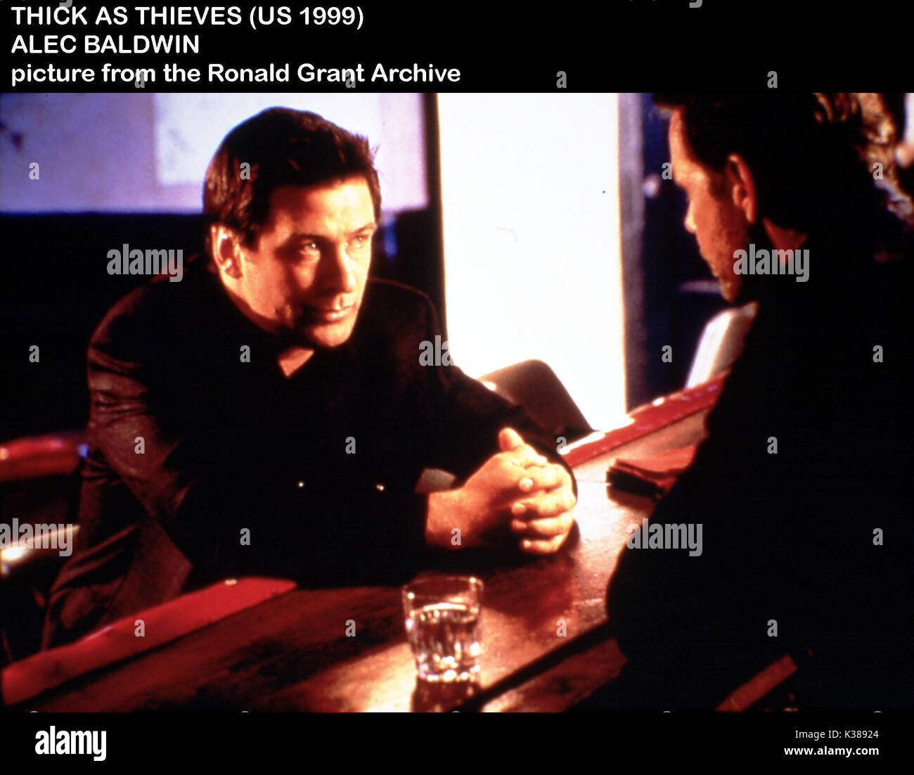 THICK AS THIEVES ALEC BALDWIN     Date: 1999 Stock Photo