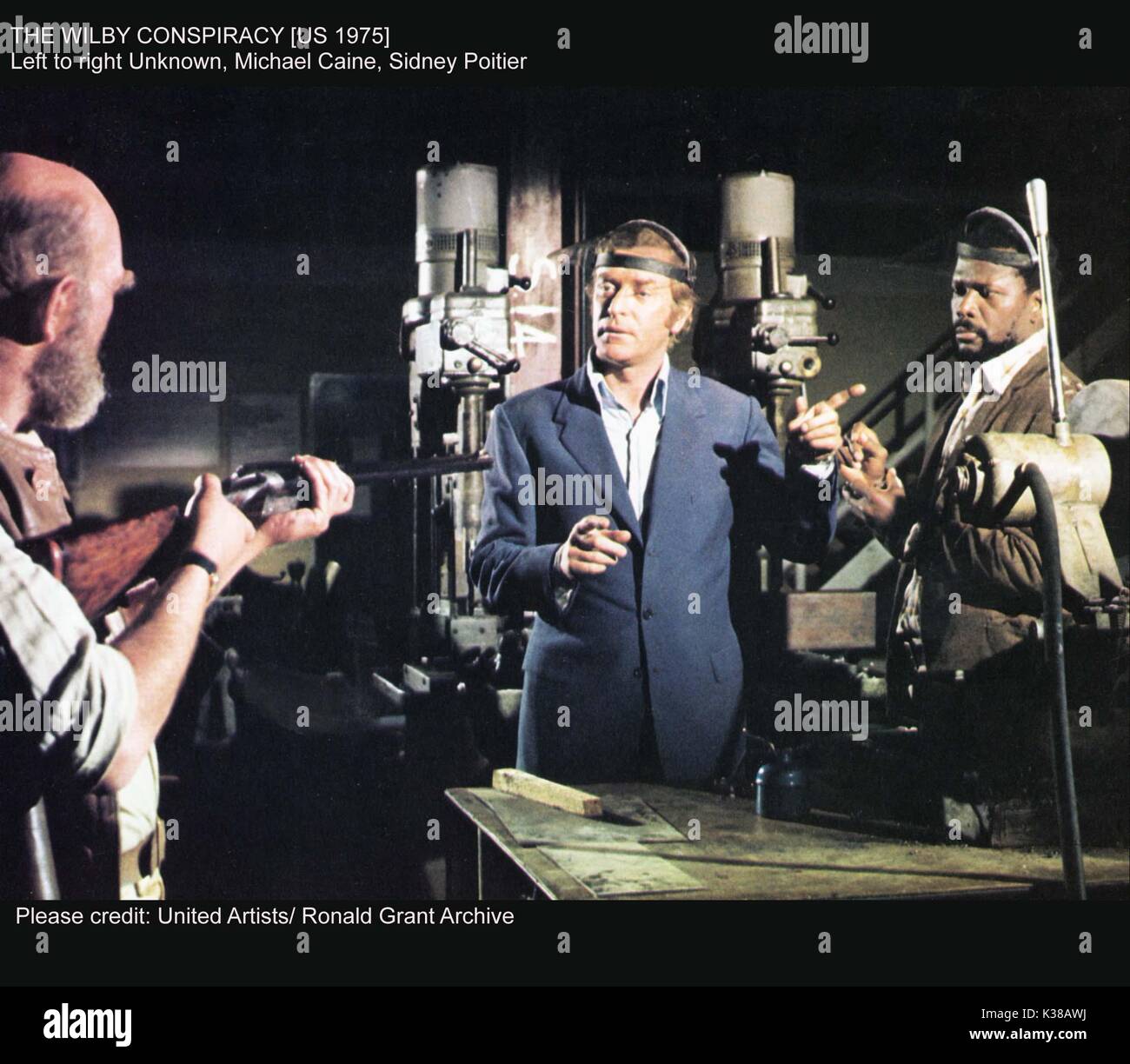 THE WILBY CONSPIRACY L-R, , MICHAEL CAINE, SIDNEY POITIER Stock Photo