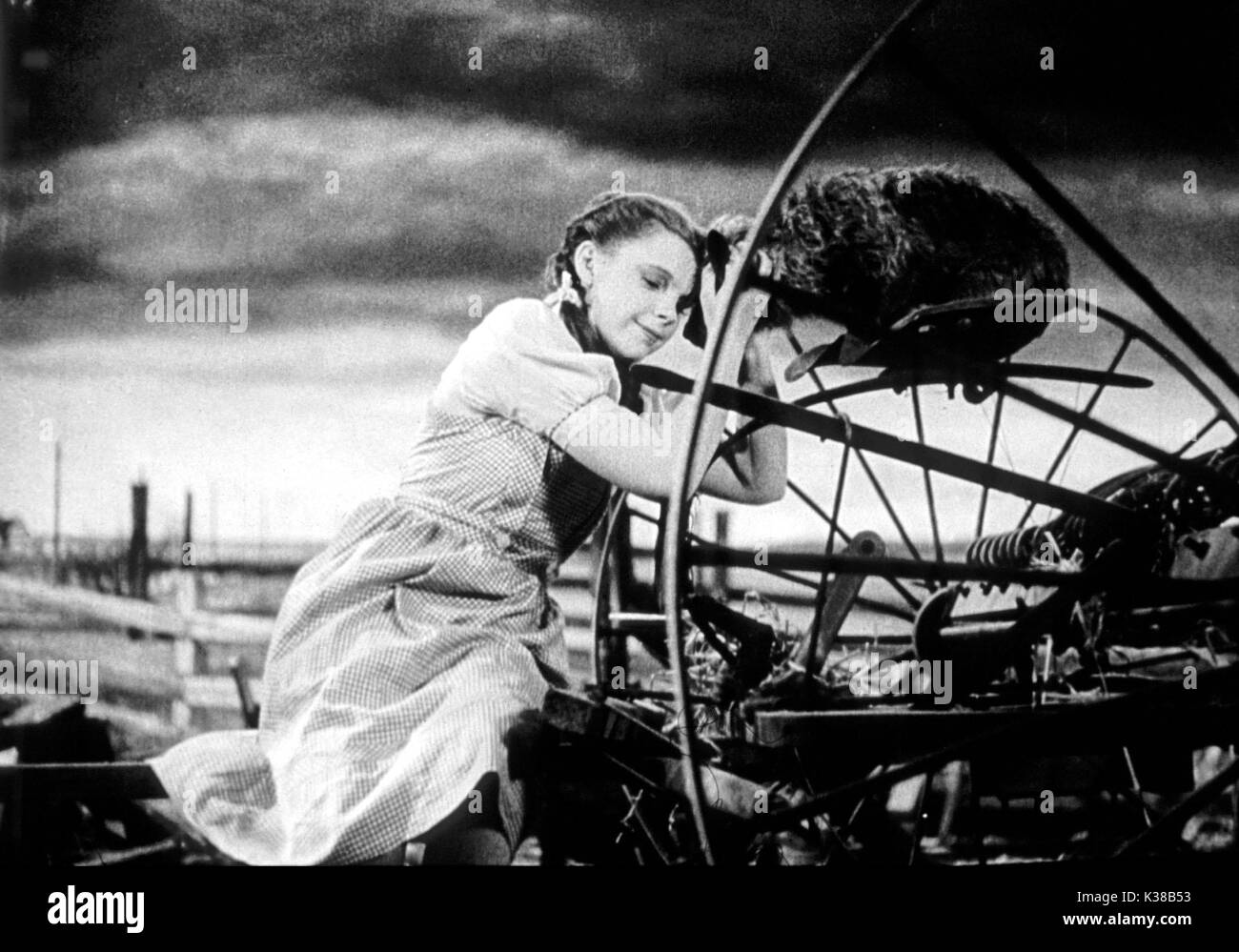 THE WIZARD OF OZ MGM JUDY GARLAND     Date: 1939 Stock Photo