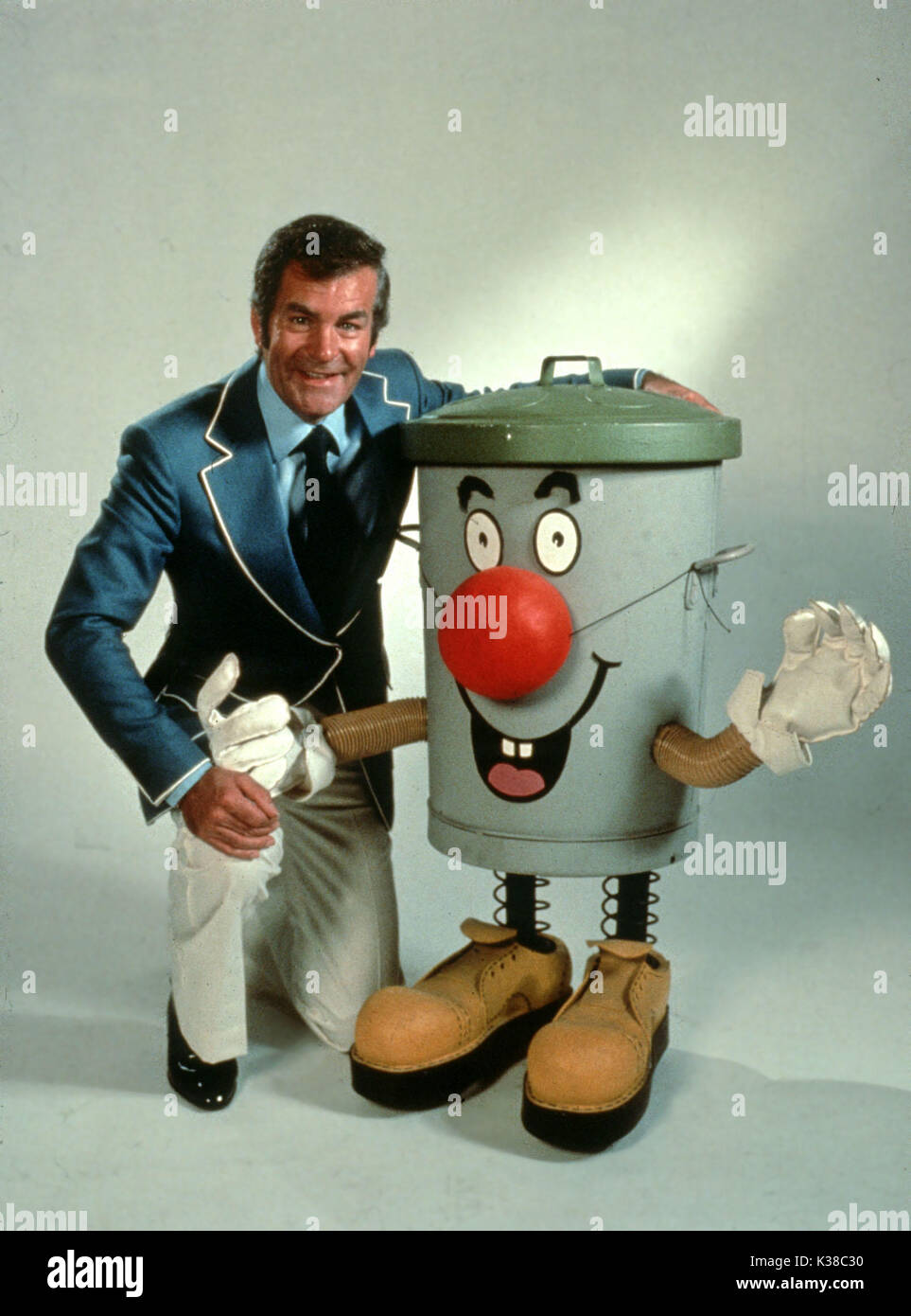 3-2-1 TED ROGERS with Dusty Bin Stock Photo