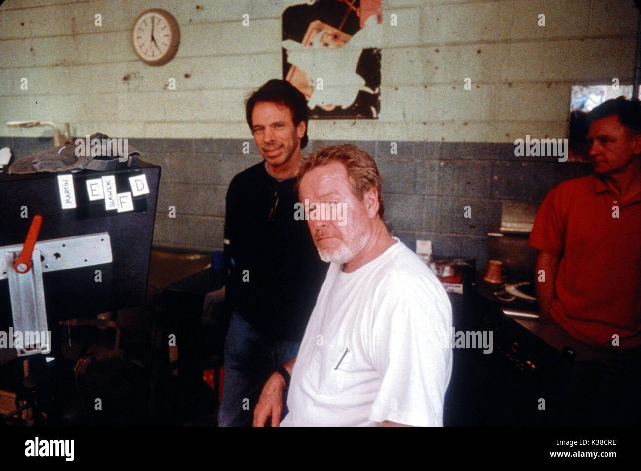 BLACK HAWK DOWN JERRY BRUCKHEIMER left, RIDLEY SCOTT (director) right ...