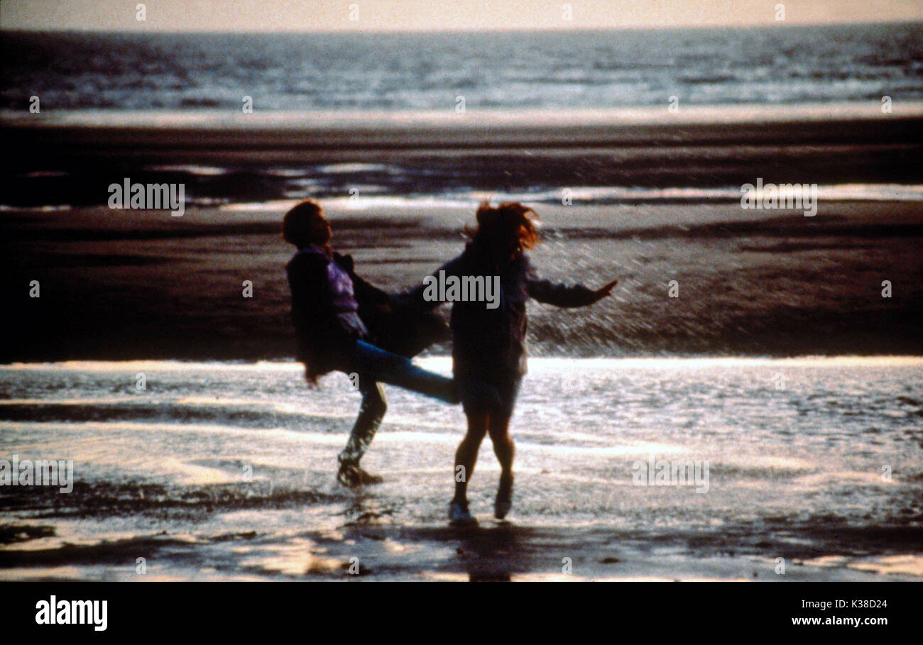 BUTTERFLY KISS AMANDA PLUMMER, SASKIA REEVES BUTTERFLY KISS     Date: 1995 Stock Photo