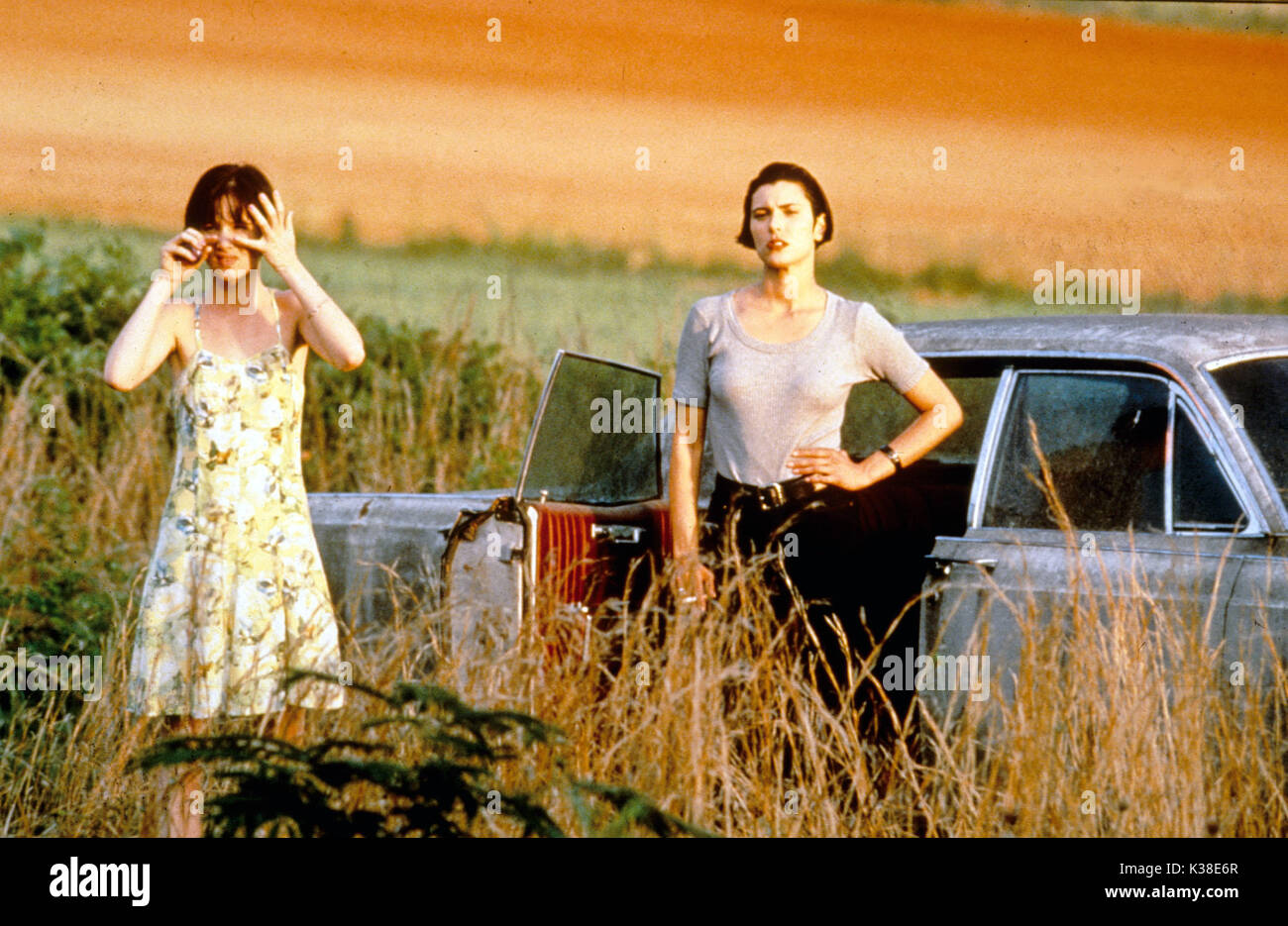 KALIFORNIA POLYGRAM FILMED ENTERTAINMENT/VIACOM RODUCTIONS/PROPAGANDA FILMS JULIETTE LEWIS, MICHELLE FORBES     Date: 1993 Stock Photo