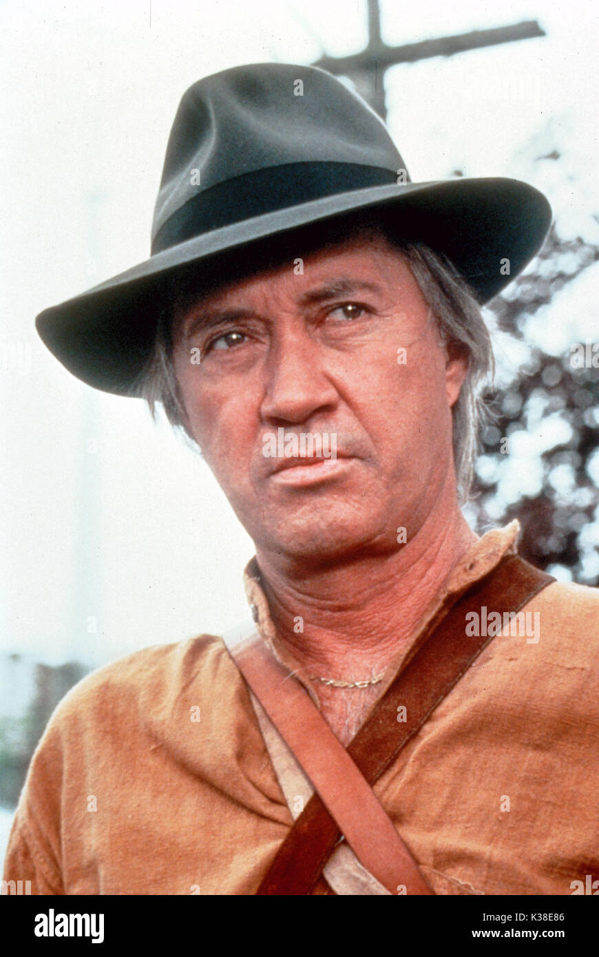 KUNG FU:THE LEGEND CONTINUES DAVID CARRADINE, as Kwai Chang Caine RELEASE BY WARNER BROS. TELEVISION   KUNG FU:THE LEGEND CONTINUES DAVID CARRADINE, as Kwai Chang Caine Stock Photo