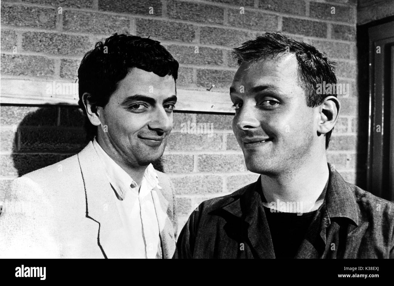 OH WHAT THE HELL A VIDEO ARTS PRODUCTION ROWAN ATKINSON AND RIK MAYALL   OH WHAT THE HELL A VIDEO ARTS PRODUCTION ROWAN ATKINSON AND RIK MAYALL Stock Photo