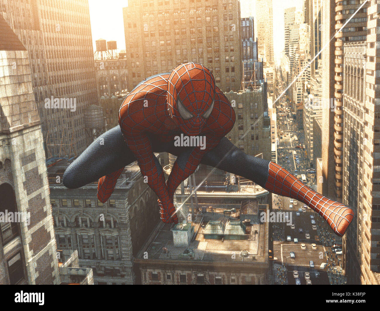 SPIDER-MAN 2 TOBEY MAGUIRE SUBJECT: COMIC BOOK SUPER HEROES LOCATION: NEW  YORK CITY Stock Photo - Alamy