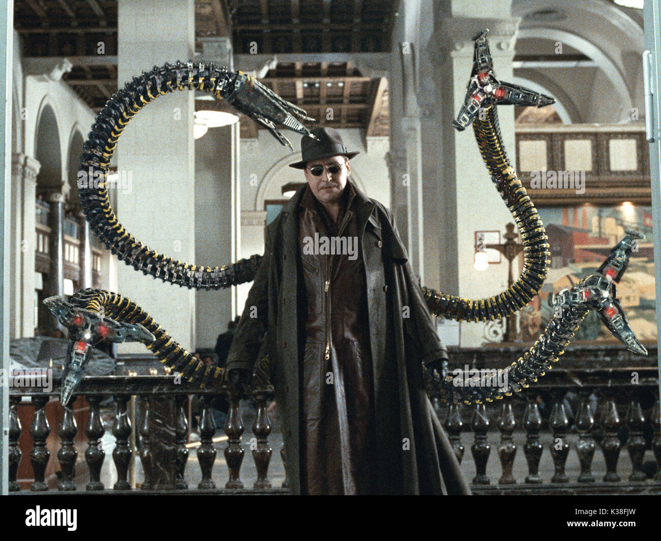 SPIDER-MAN 2 [US/2004]  ALFRED MOLINA as Doc Ock 'Octopus' / Dr. Otto Octavious     Date: 2004 Stock Photo