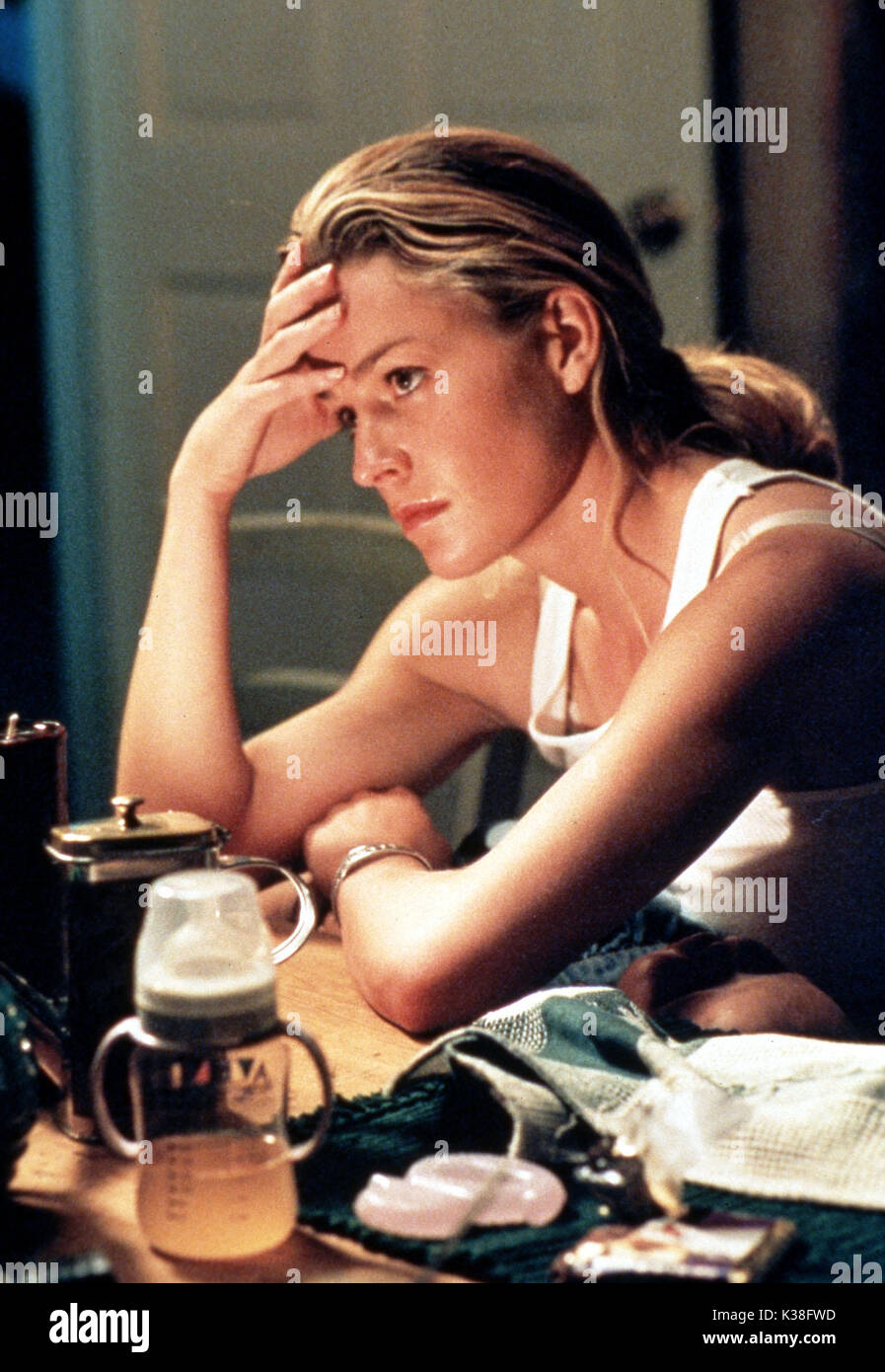 THE TRIGGER EFFECT ELISABETH SHUE Date 1996 Stock Photo Alamy