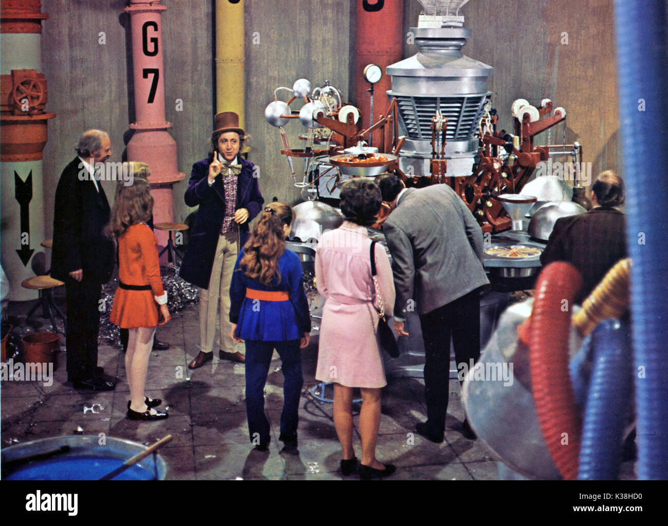 WILLY WONKA AND THE CHOCOLATE FACTORY JACK ALBERTSON as Grandpa Jo     Date: 1971 Stock Photo