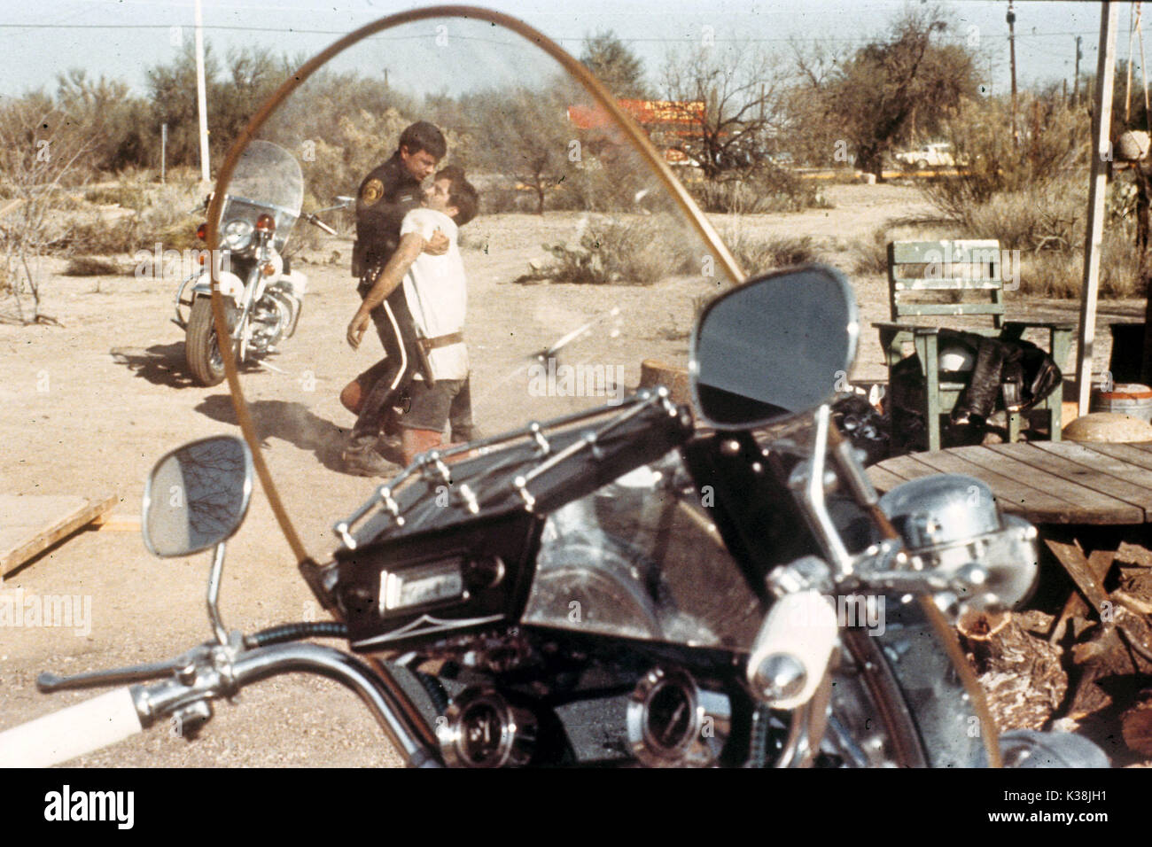 ELECTRA GLIDE IN BLUE ROBERT BLAKE, BILLY GREEN BUSH     Date: 1973 Stock Photo