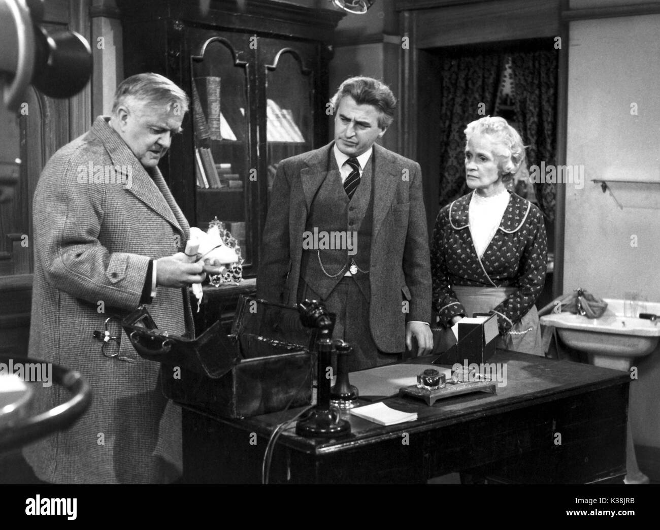 DR. FINLAY'S CASEBOOK [BBC TV SERIES 1962 - 1971] ANDREW CRUICKSHANK as ...