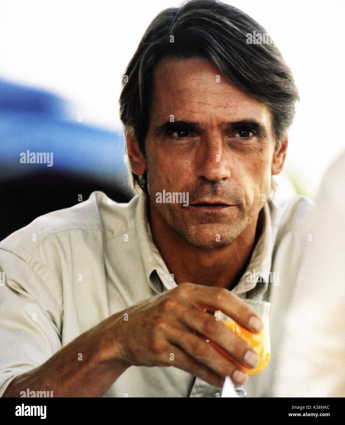 AND NOW...LADIES AND GENTLEMEN JEREMY IRONS     Date: 2004 Stock Photo