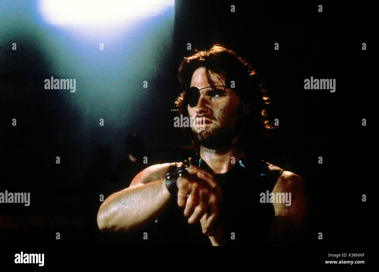 ESCAPE FROM NEW YORK KURT RUSSELL     Date: 1981 Stock Photo