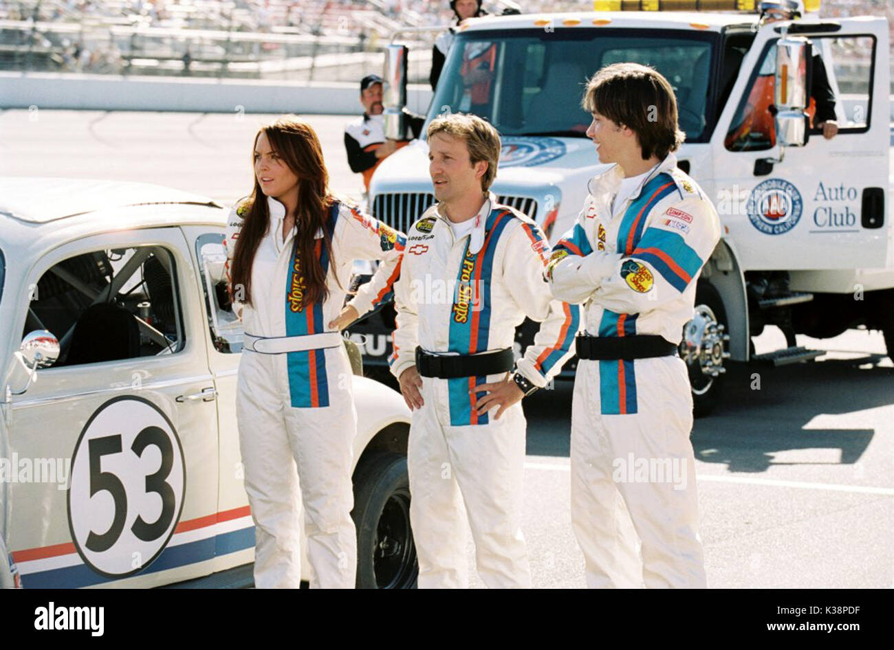 HERBIE FULLY LOADED LINDSAY LOHAN, BRECKIN MEYER, JUSTIN LONG Date