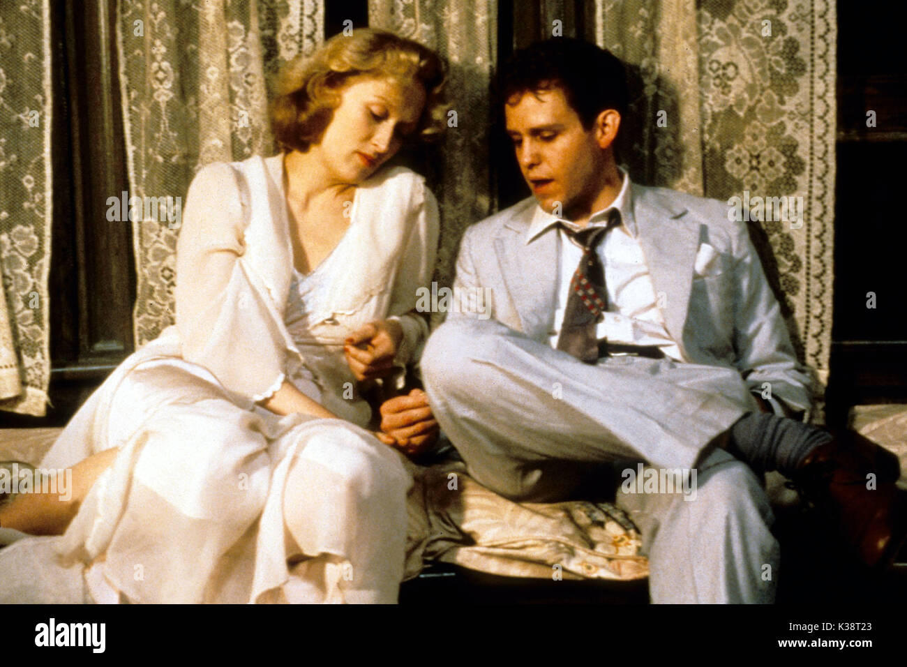 SOPHIE #39 S CHOICE US / YUG 1982 MERYL STREEP PETER MACNICOL Date: 1982 SOPHIE #39 S CHOICE US / YUG 1982 MERYL STREEP PETER MACNICOL Date: 1982