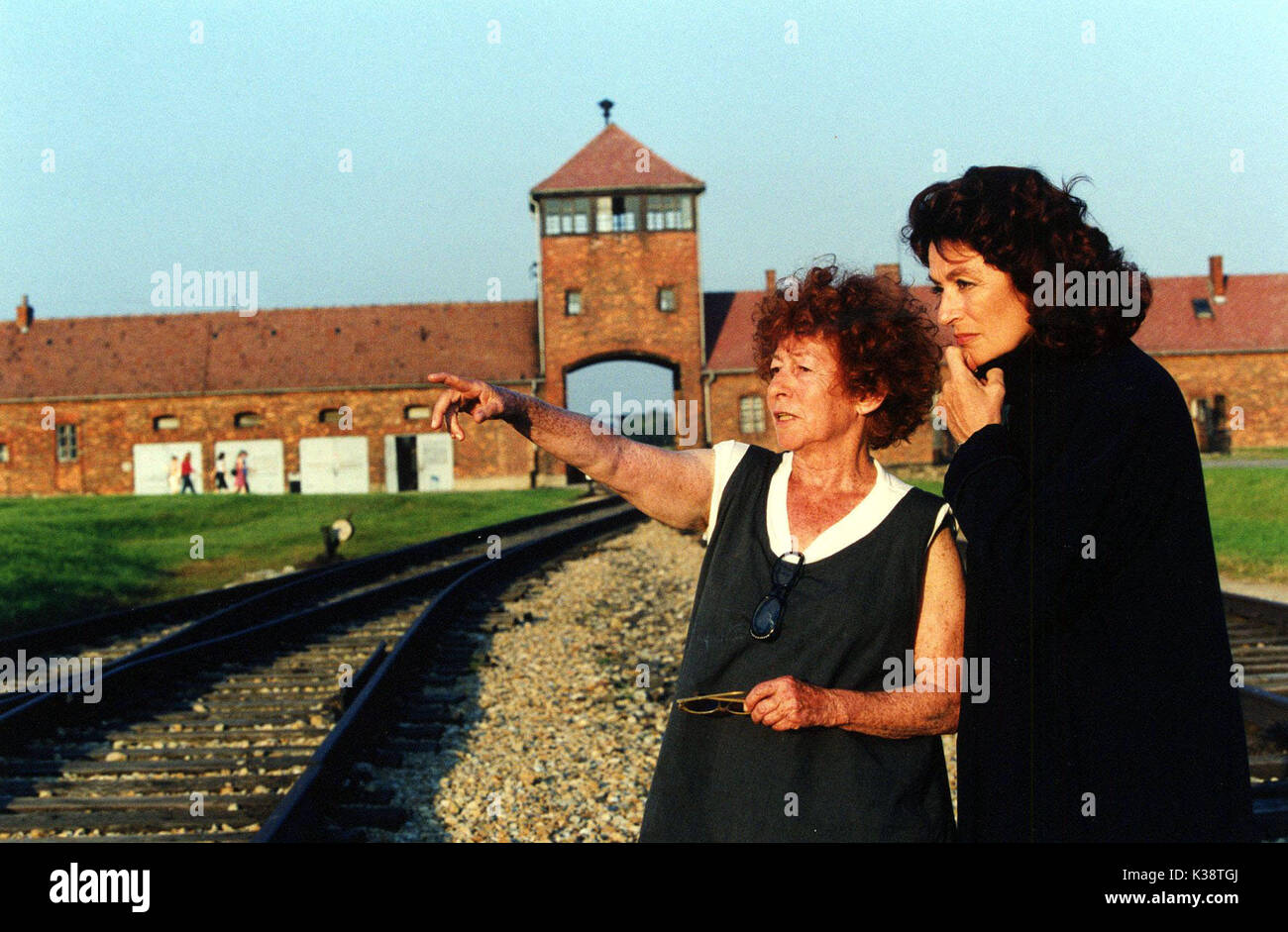 La Petite Prairie Aux Bouleaux Film Complet Marceline Loridan Ivens Anouk Aimee Stock Photos & Marceline Loridan