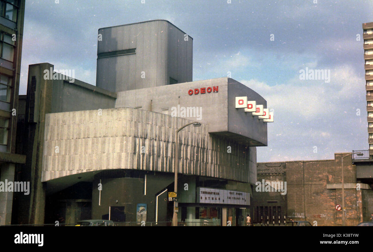 ODEON CINEMA, ELEPHANT AND CASTLE, LONDON Architect Erno Goldfinger Demolished ODEON CINEMA, ELEPHANT AND CASTLE, LONDON Architect Erno Goldfinger   Demolished Stock Photo