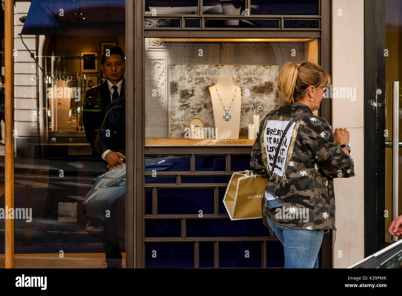 Security guard uk shop hires stock photography and images Alamy