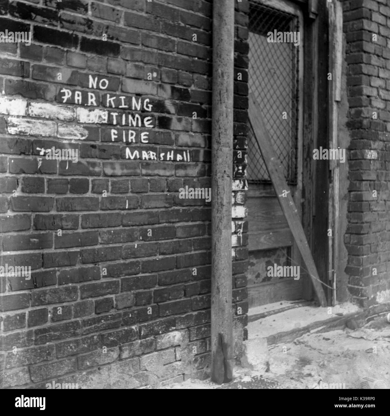 Old no parking sign Black and White Stock Photos & Images - Alamy