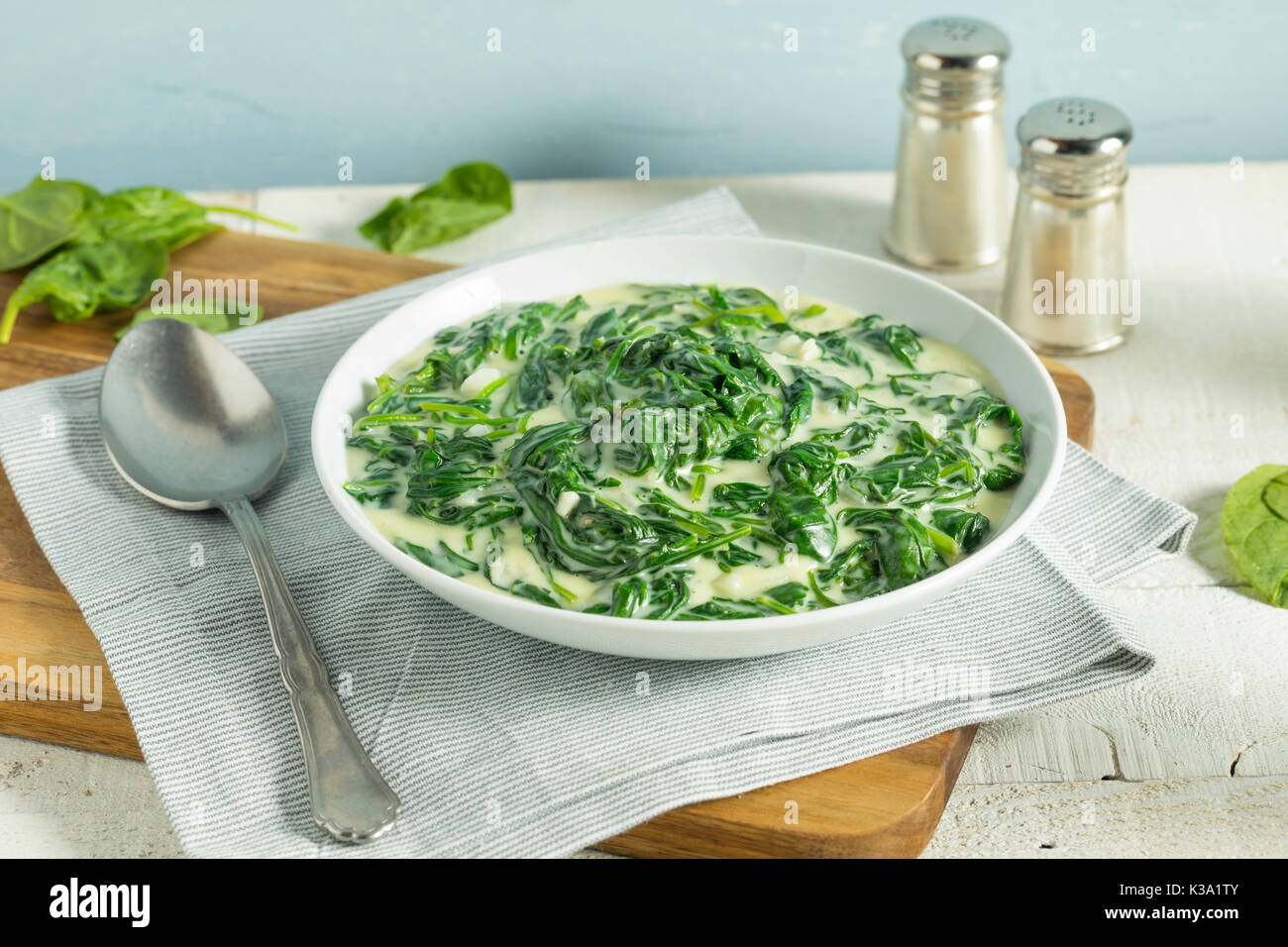 Creamy Homemade Creamed Spinach with Onion and Garlic Stock Photo - Alamy