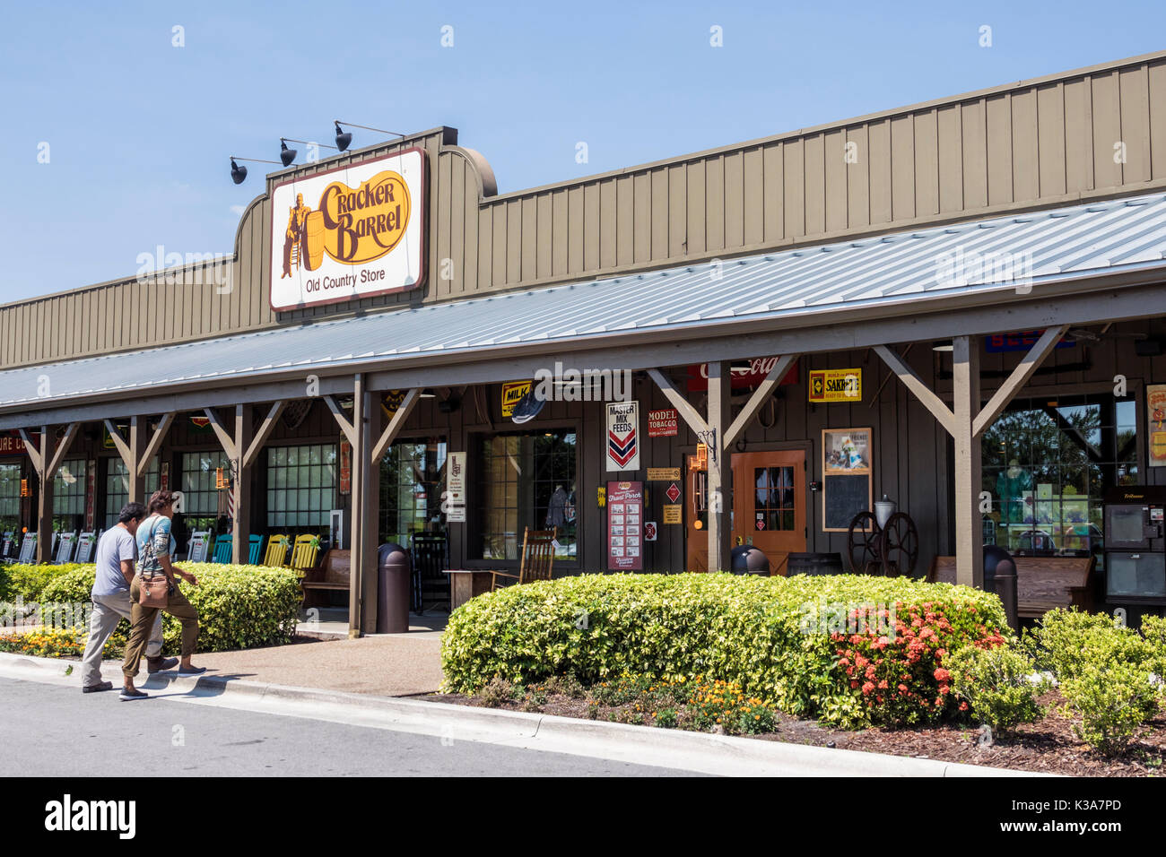 Florida,Fort Pierce,Cracker Barrel Old Country Store,restaurant restaurants food dining eating out cafe cafes bistro,gift shop,Southern theme,outside Stock Photo