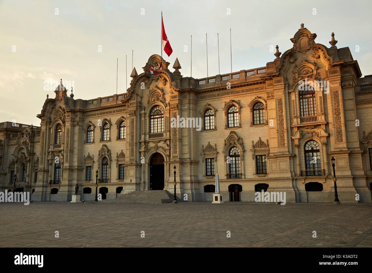 Government Palace (1535), Plaza Mayor, Historic centre of Lima (World Heritage Site), Peru, South America Stock Photo