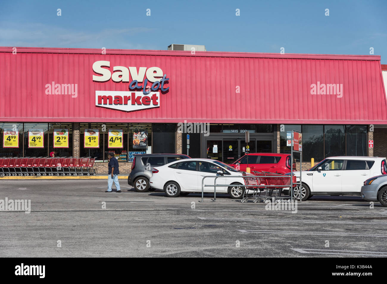 Save alot market hires stock photography and images Alamy