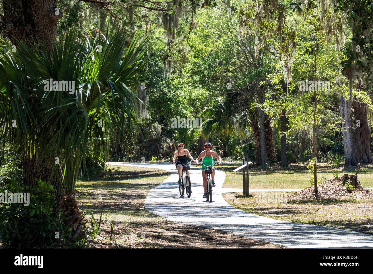 Island,barrier island,bicycle path,cyclist,adult adults