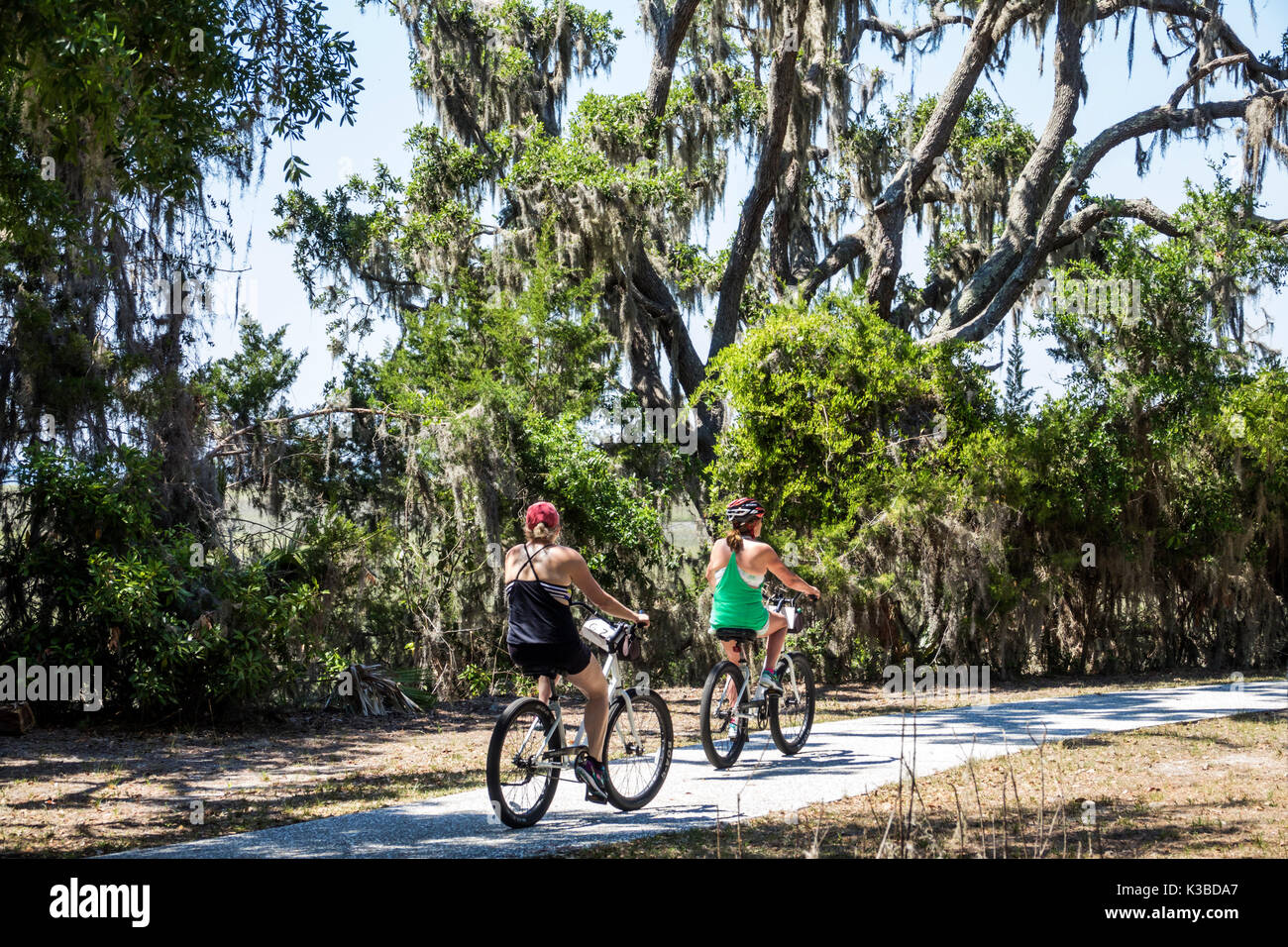Island,barrier island,bicycle path,cyclist,adult adults