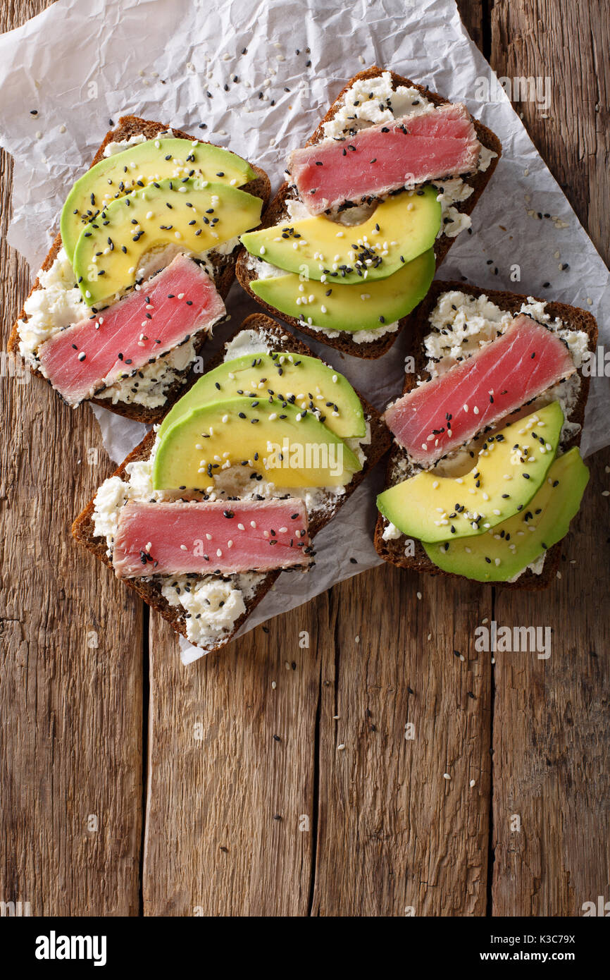 Super Food Sandwiches With Tuna Steak In Sesame Avocado And