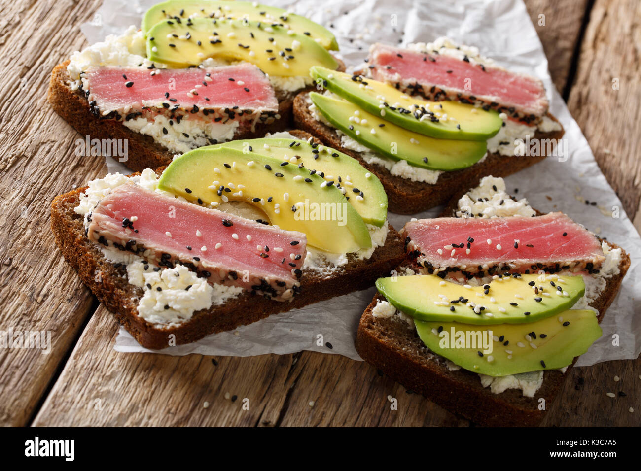 Super Food Sandwiches With Tuna Steak In Sesame Avocado And