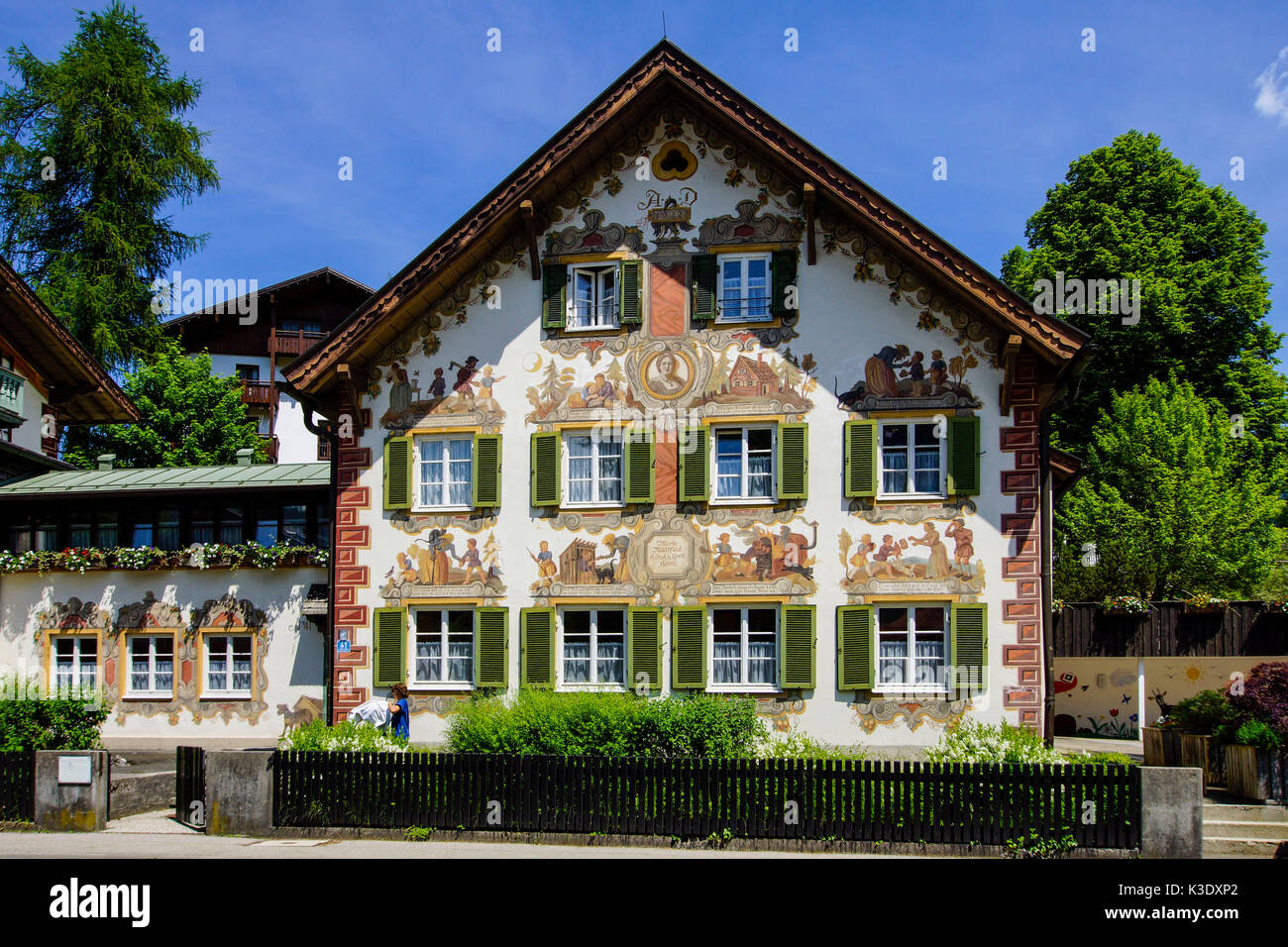 l-ftlmalerei-in-hansel-and-gretel-house-in-oberammergau-bavaria-upper