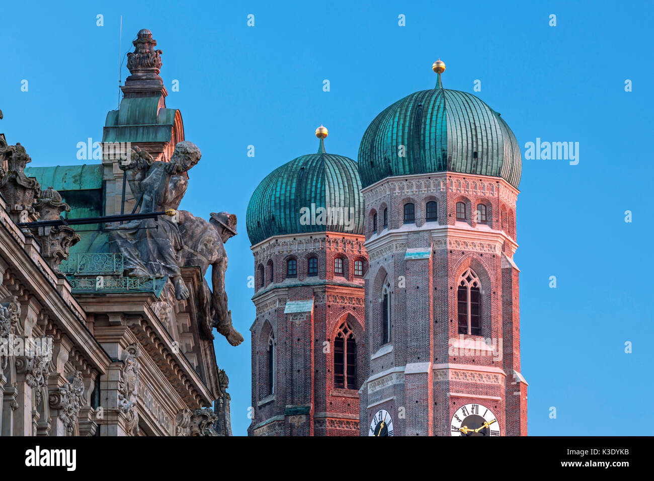 Church of Our Lady with Jugendstil building in the cardinal's Faulhaber ...