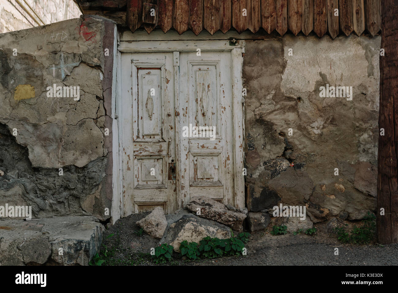 old door. Historic district Kond, Yerevan, Armenia Stock Photo Alamy