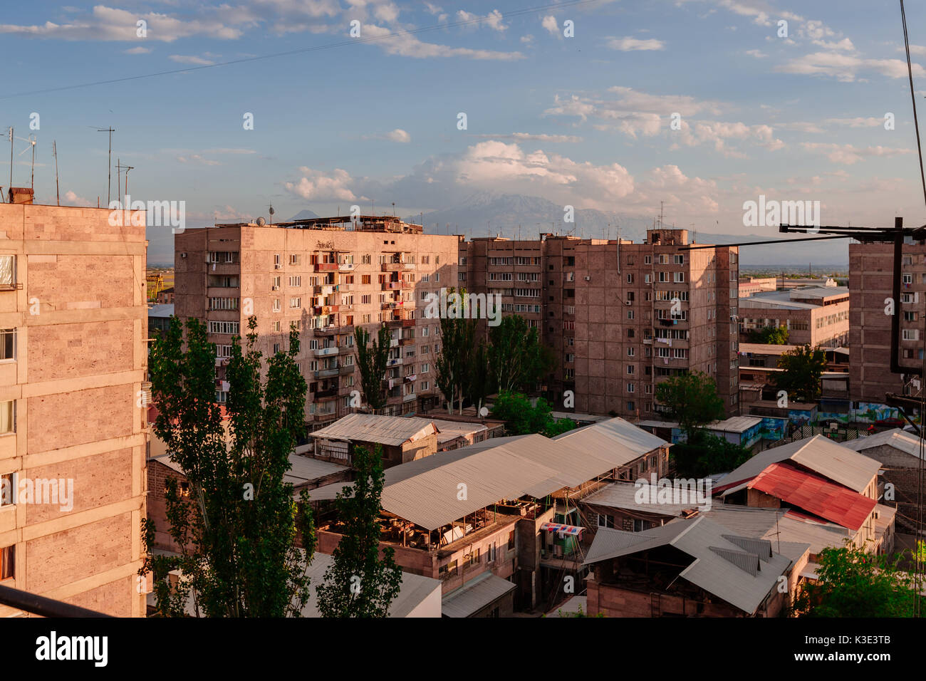 Old high rise buildings hi-res stock photography and images - Alamy