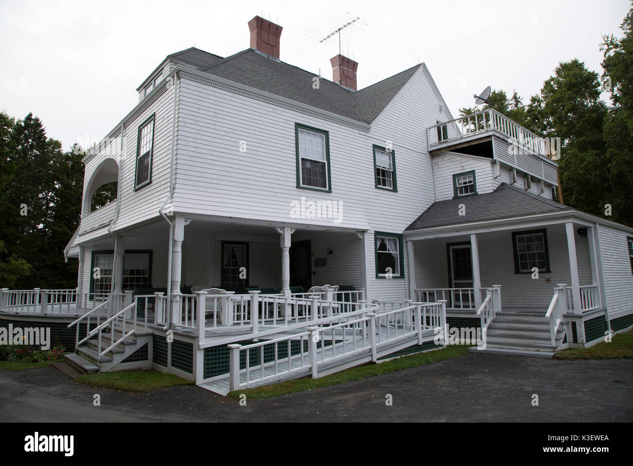 Cottage on Campobello Island in New Brunswick, Canada. The building stands within Roosevelt Campobello International Park and hosts the Tea with Elean Stock Photo