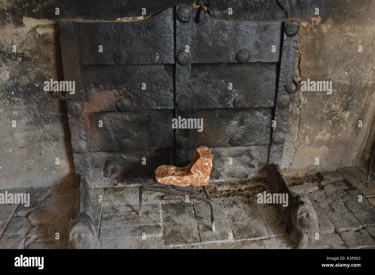 Old fireplace in house hi-res stock photography and images - Alamy