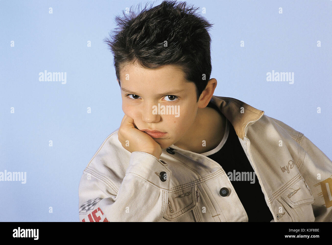 Small boy hi-res stock photography and images - Alamy