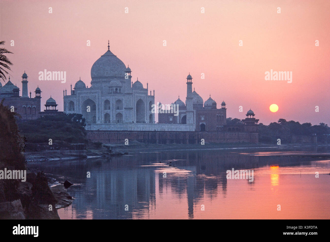 The Taj Mahal at sundown, Agra, India Stock Photo