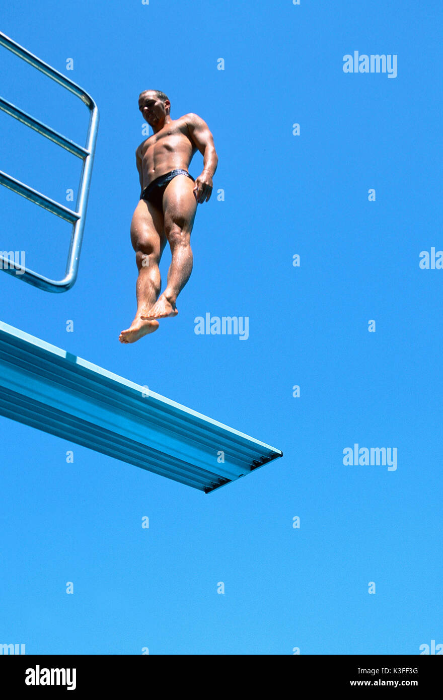 Springboard diving hires stock photography and images Alamy