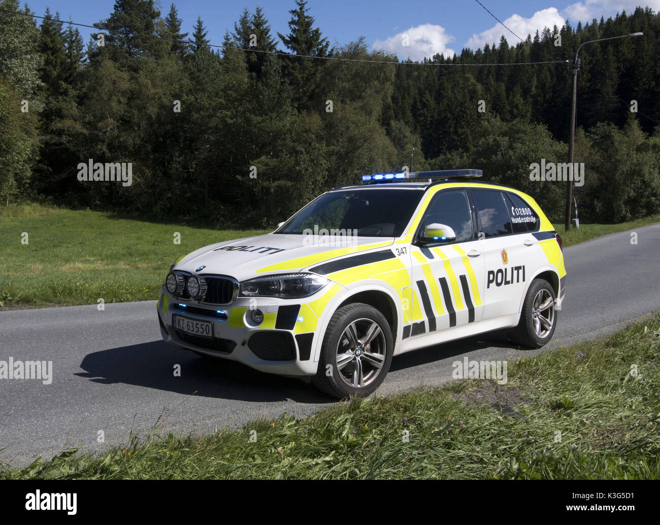 Black bmw x5 hi-res stock photography and images - Alamy