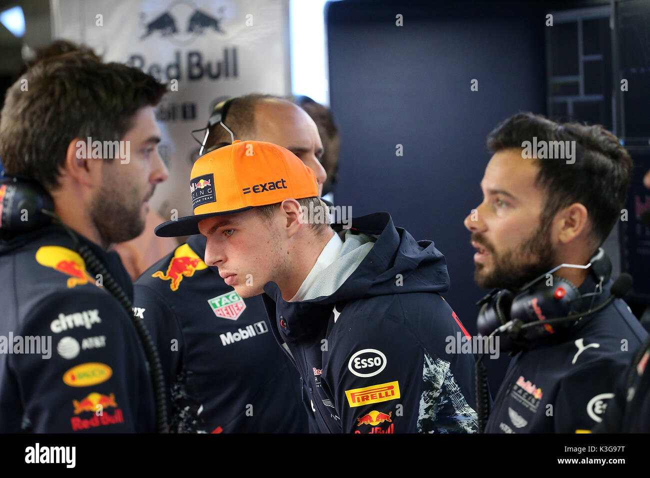 Red bull racing f1 fahrer hi-res stock photography and images - Alamy