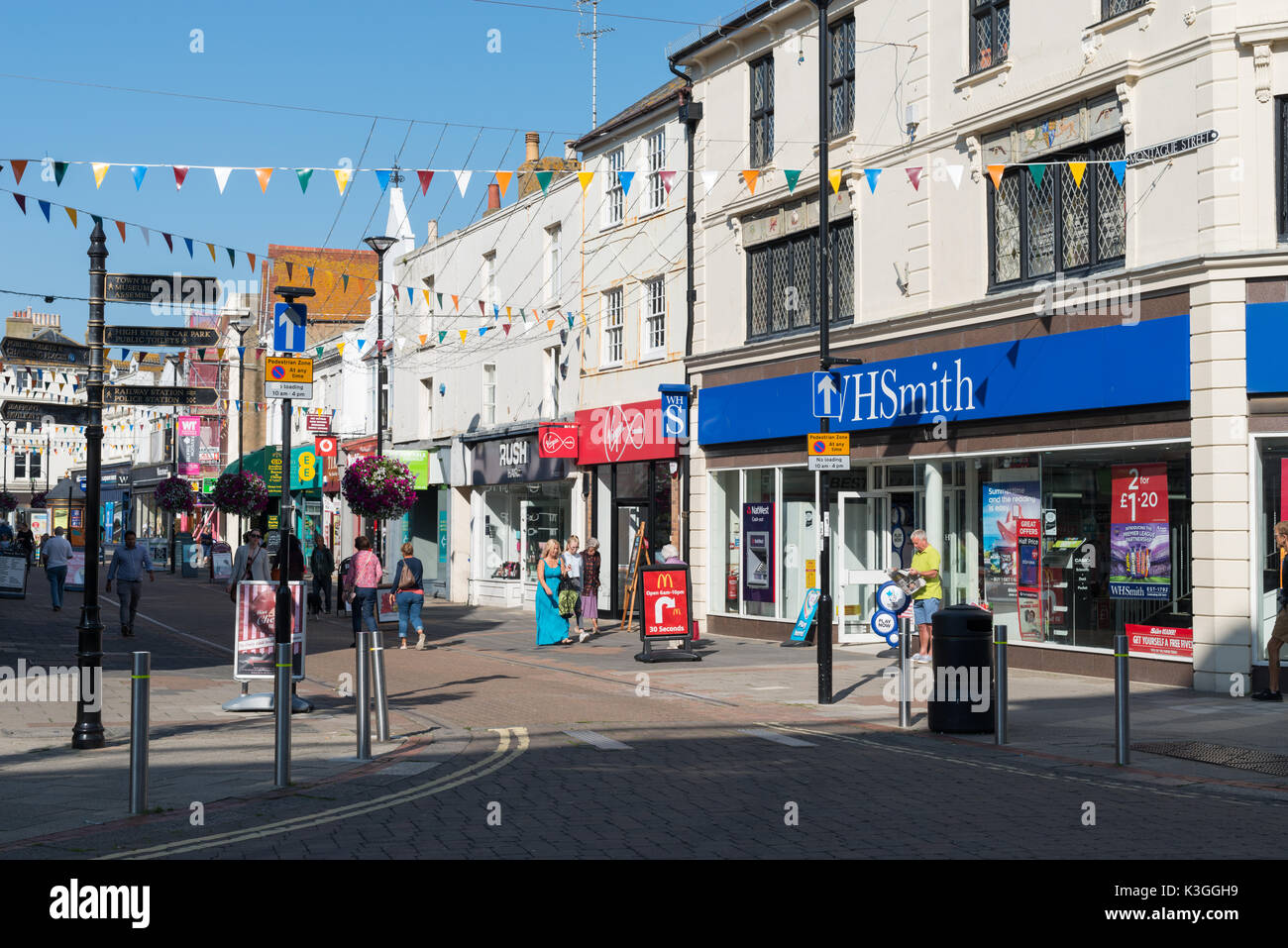 Worthing town centre hires stock photography and images Alamy