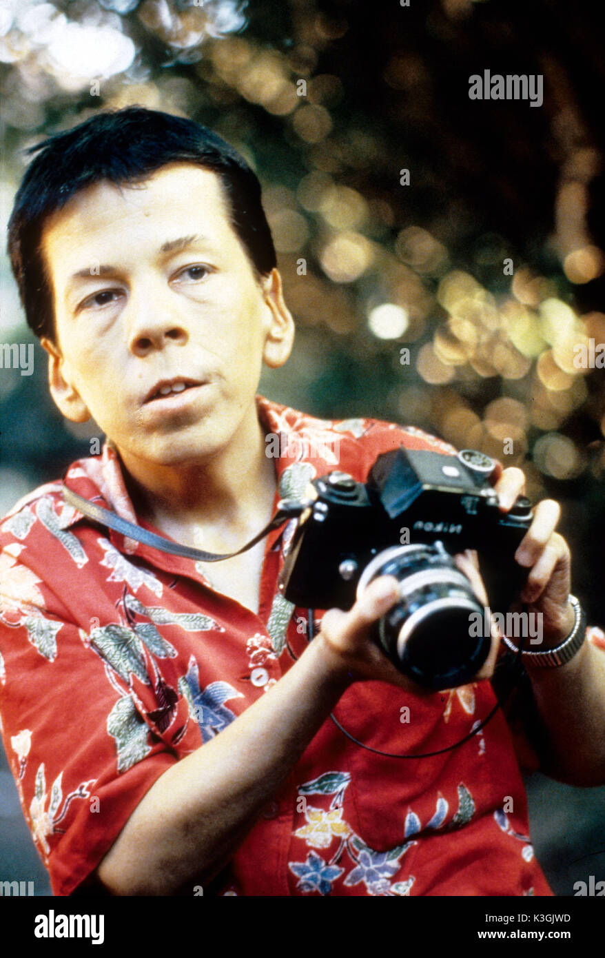 THE YEAR OF LIVING DANGEROUSLY LINDA HUNT as Billy Kwan     Date: 1982 Stock Photo