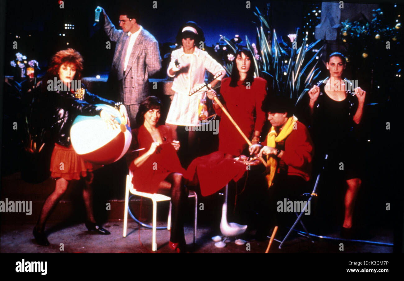 MUJERES AL BORDE DE UN ATAQUE DE NERVIOS aka WOMEN ON THE VERGE OF A NERVOUS BREAKDOWN Director PEDRO ALMODOVAR and cast , ANTONIO BANDERAS, CARMEN MAURA, JULIETA SERRANO, ROSSY DE PALMA, Director ANTONIO BANDERAS, MARIA BARRANCO     Date: 1988 Stock Photo