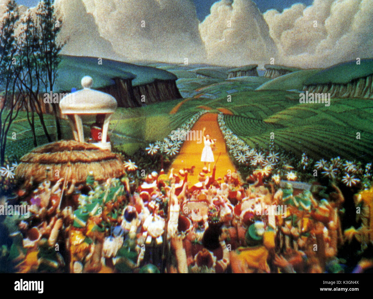 THE WIZARD OF OZ The yellow brick road     Date: 1939 Stock Photo