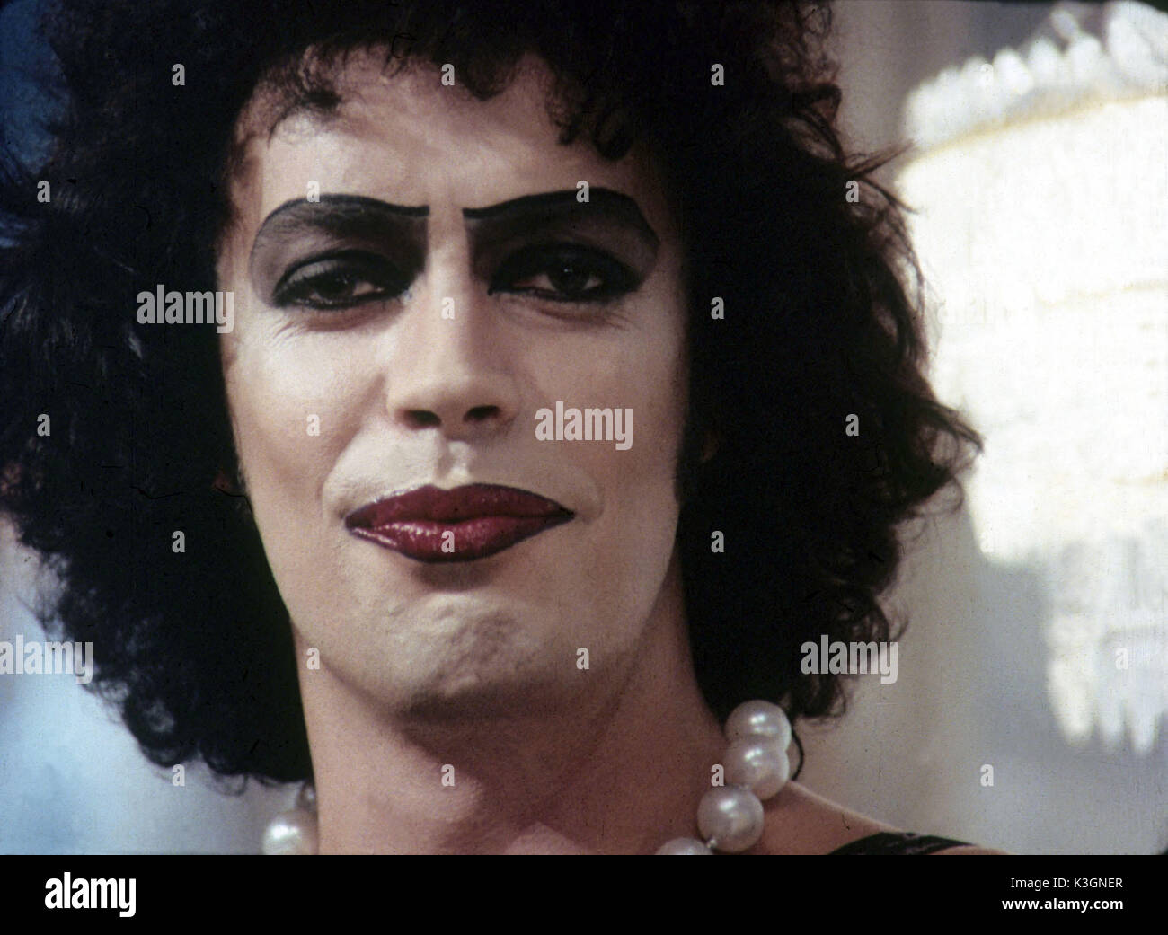 THE ROCKY HORROR PICTURE SHOW TIM CURRY THE ROCKY HORROR PICTURE SHOW TIM CURRY     Date: 1975 Stock Photo
