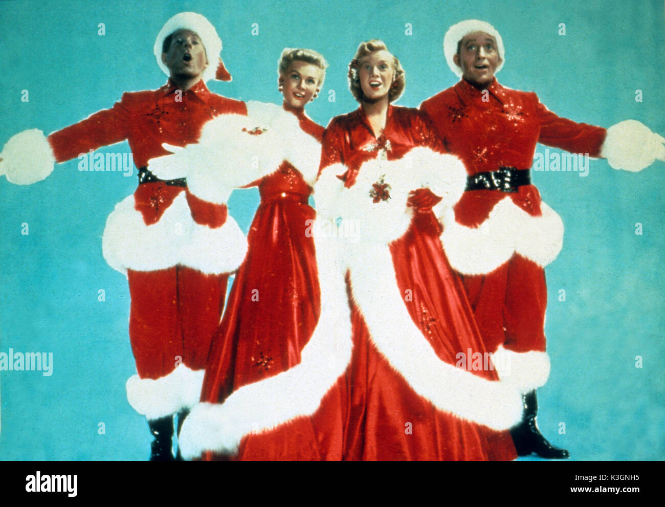 WHITE CHRISTMAS DANNY KAYE, VERA ELLEN, ROSEMARY CLOONEY, BING CROSBY     Date: 1954 Stock Photo